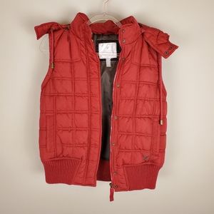 American Eagle Puff Red Vest